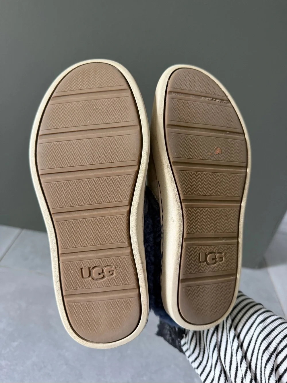 UGG Kids Patch It Slip-On Sneakers Bleach Denim Navy Sherling Colorful Patches 1